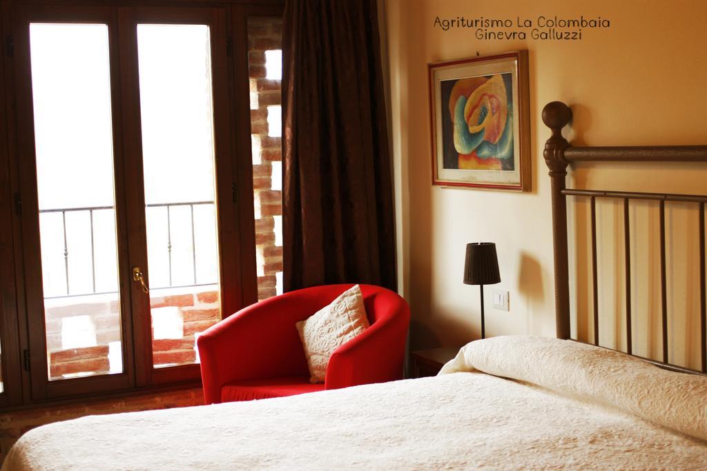 فيلا فيتشوفي Agriturismo La Colombaia الغرفة الصورة